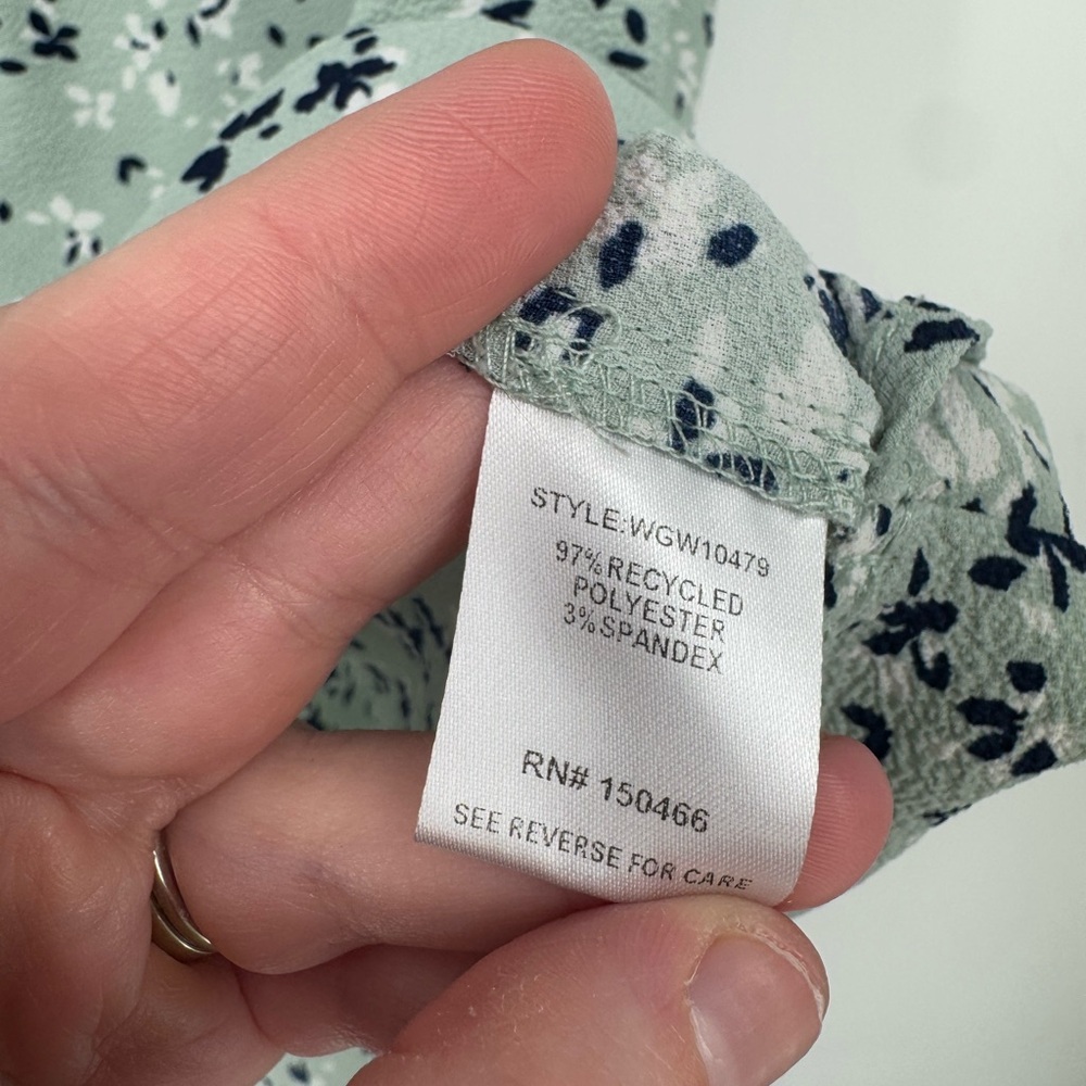 41 Hawthorn Women's Mint Green Floral Split V-Neck Cap Sleeve Blouse Size XL - Picture 5 of 5